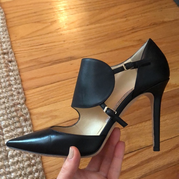 Jimmy Choo ‘Heath’ Pump - Picture 2 of 16